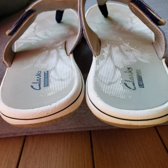 EUC CLARKS Collection Contoured Velcro Closure Thong Sandals blue canvas (8) - Picture 5 of 8